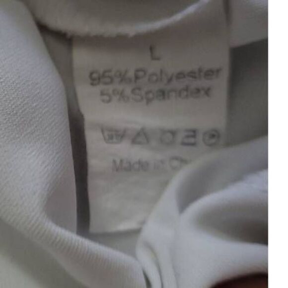 Large Sleeveless White Blouse With Buttons ♥️ Like New - Picture 3 of 3